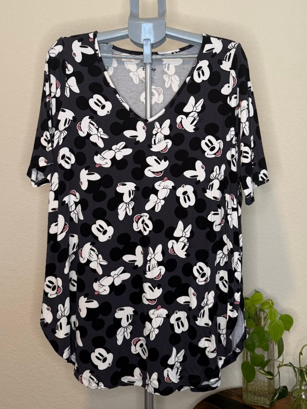 Disney Super Soft Tunic Top - EUC - Size 3 - Mickey & Minnie - Picture 4 of 5